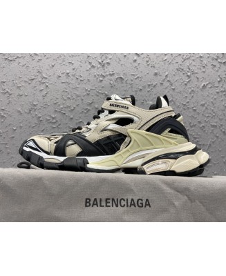BALENCIAGA A42 780